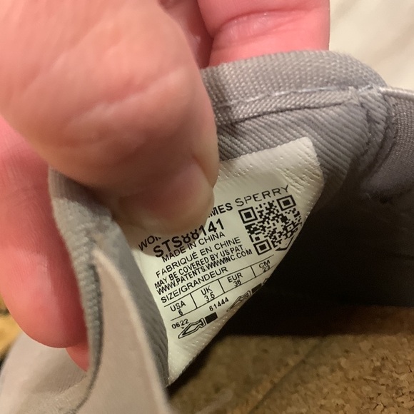 Sperry slip on canvas grey size 6 NWOT - Picture 9 of 9